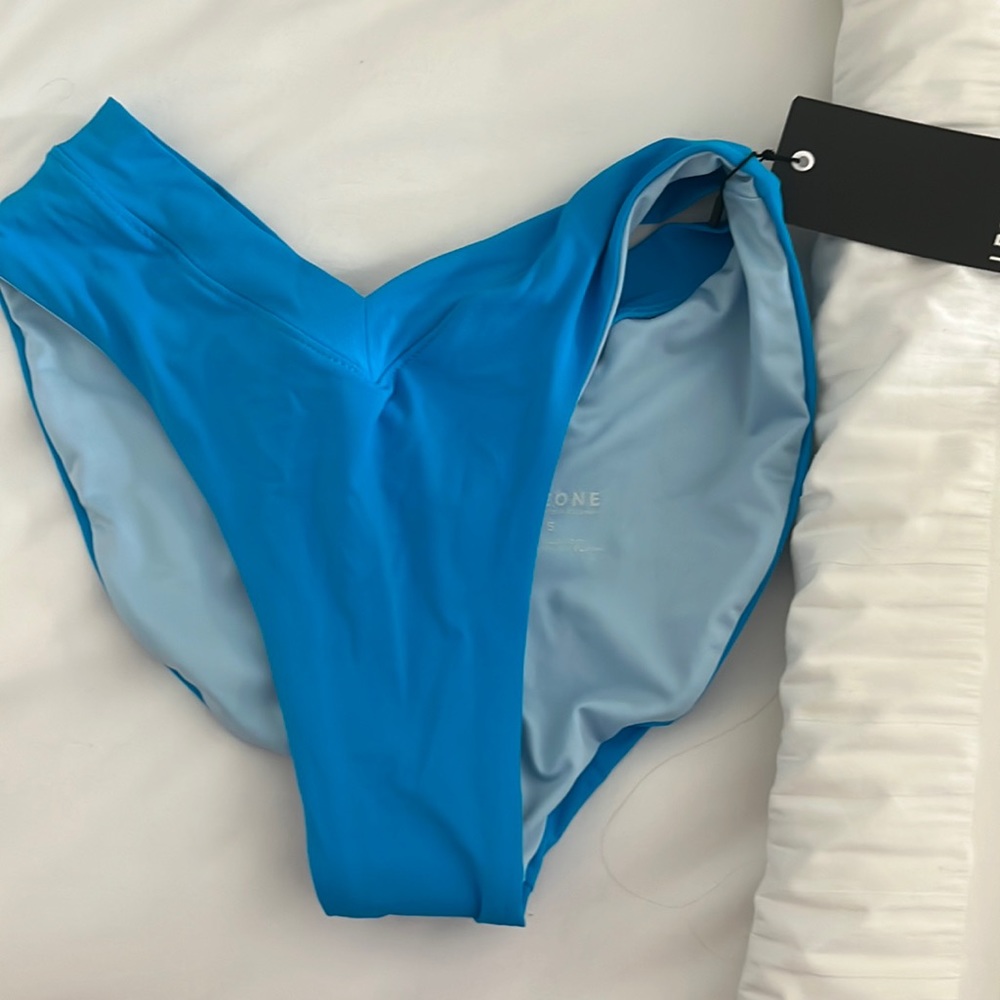 Size small one one swimwear bathing suit bottoms, full coverage
